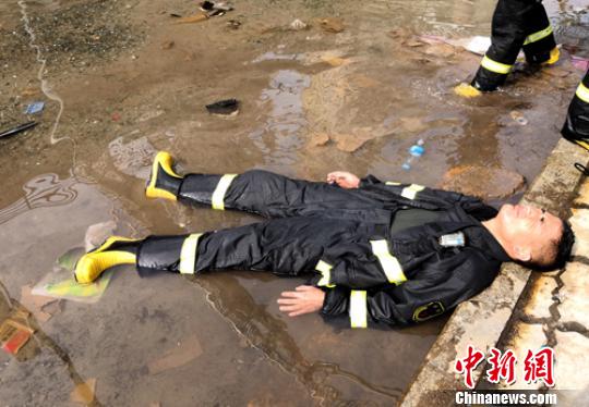 四川达州塔沱市场火灾2人涉嫌失火罪被警方依