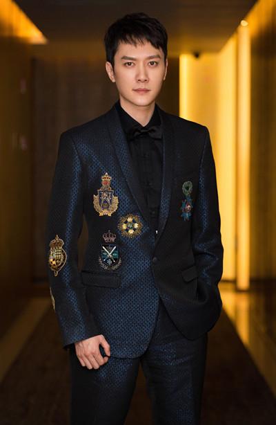 年过40岁却很显嫩的男星 黄晓明第八刘恺威第二 第一是谁