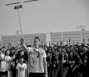 华裔球星林书豪愿意考虑为中国男篮效力