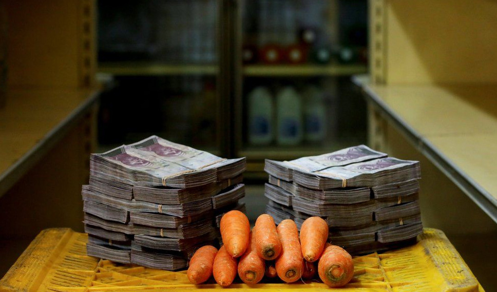委内瑞拉发行新钞 旧币1400万买只鸡