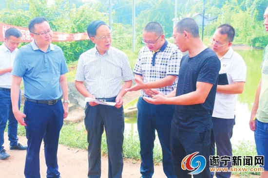 (大学习大讨论大调研)凝心聚力 书写新时代合格