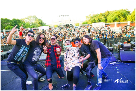 “音乐诗人”遇上好声音“全优班” 音乐就是国庆假期最潮的打开方式