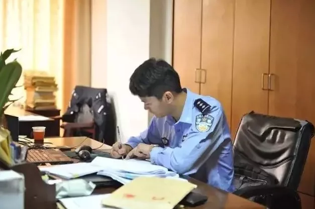 新时代青年该有怎样的梦想和担当--青年刑警詹