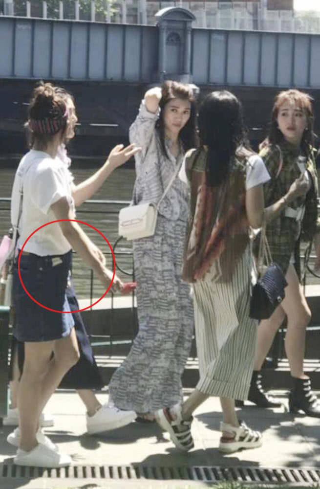 5辣妈澳洲录节目受欢迎 章子怡人气碾压谢娜袁