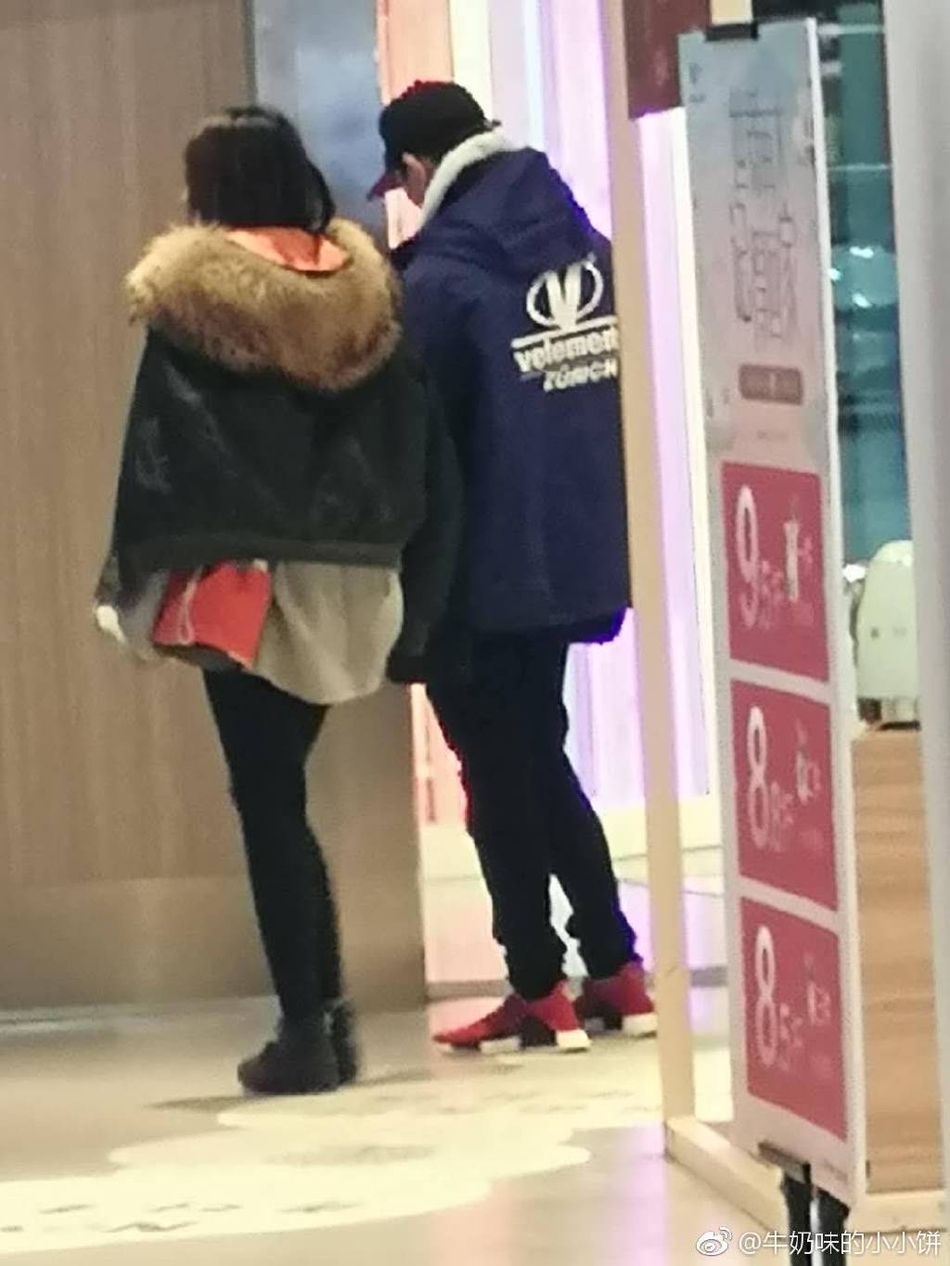 王思聪撩妹又出新花样?花四万买羊驼送美女当宠物