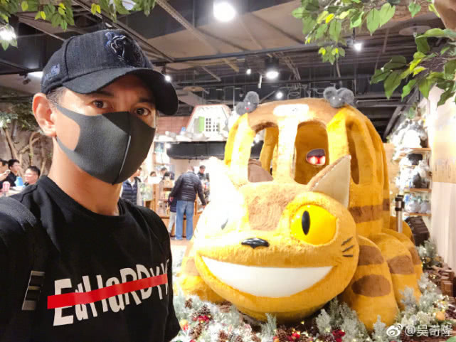 这是什么魔鬼身材!刘诗诗孕肚明显 四肢却还那