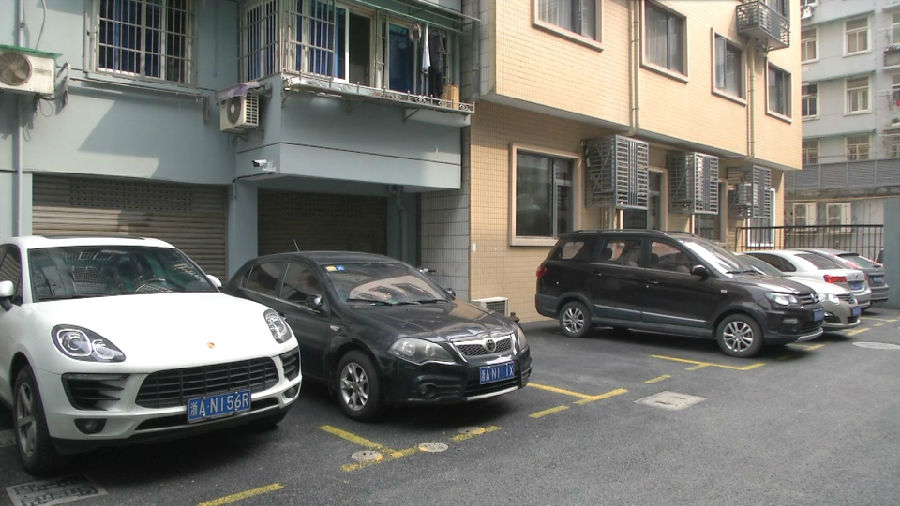 杭州天水街道力推停车自治 破解八年地锁困局