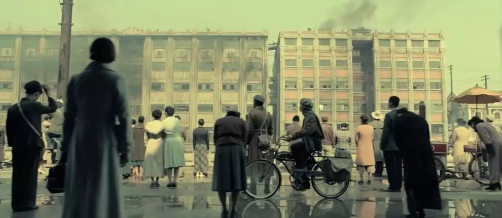 《八佰》发布了首款先导预告片,这部7个影帝加盟的电影居然是在湖州拍摄的