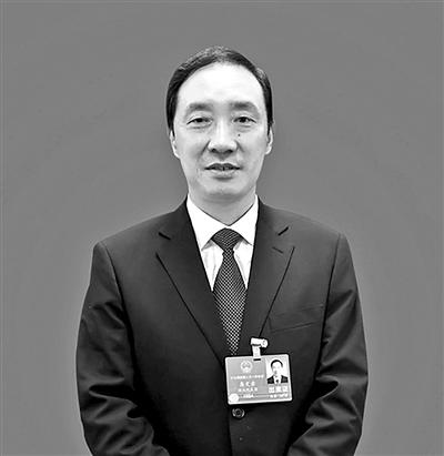 代表委员热议基层减负年:靠文山会海解决不了