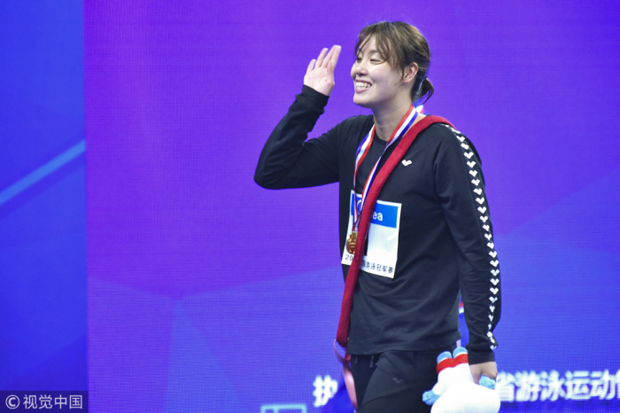 谁说上综艺耽误训练?傅园慧拿金牌了 世界第四
