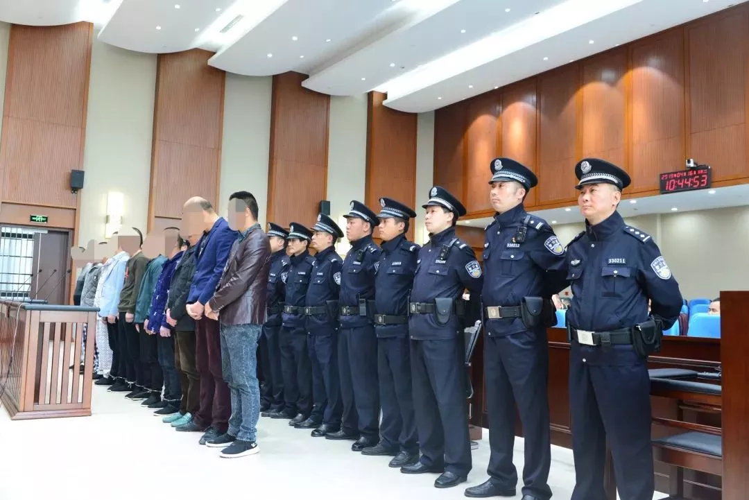 扫黑除恶快讯丨恶势力也遭敲诈,18个人在湖州吴兴领刑