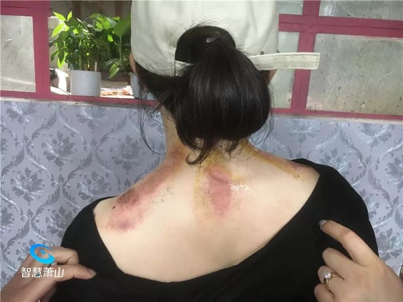 服装_牛仔裤刺绣徽章订做_荣华刺绣