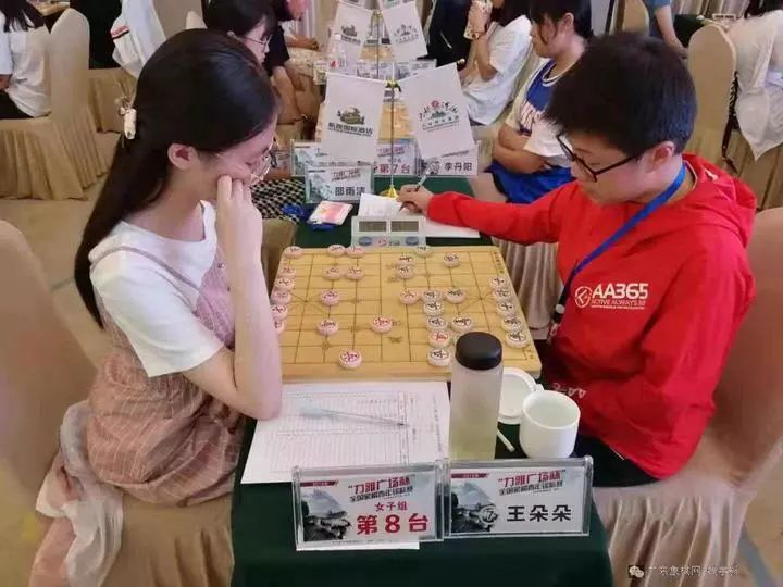 湖州女孩成为年龄最小的国家象棋女子大师