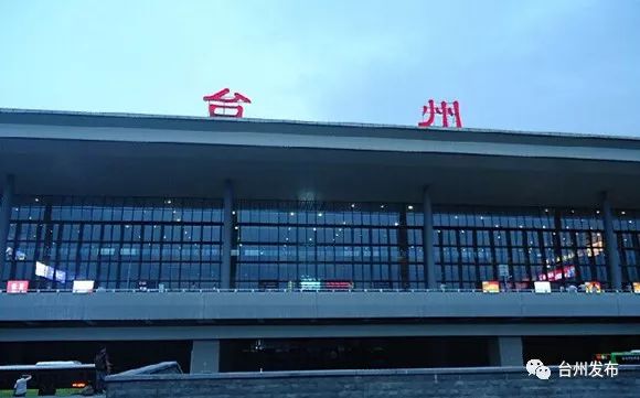 旅客可关注中国铁路12306铁路客服网站公告,以及上海铁路局官方微博