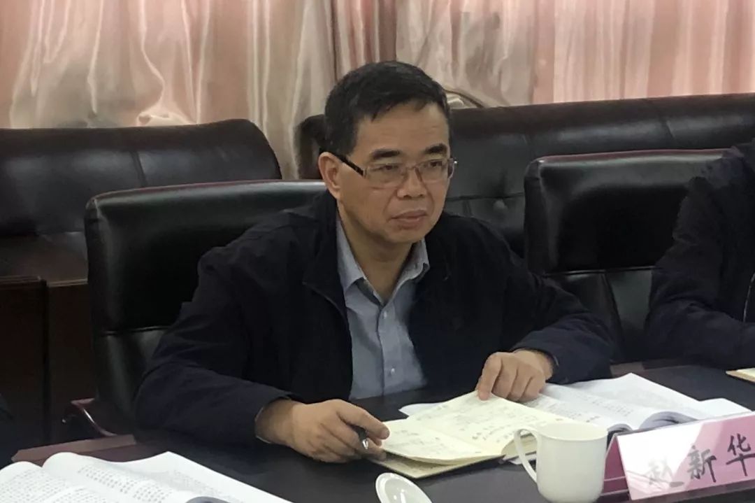 市委第十三巡回指导组副组长赵新华作指导讲话