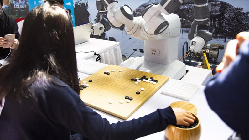 和机器人下围棋,看机器人画画……全国智力运动博览会有哪些好玩的?