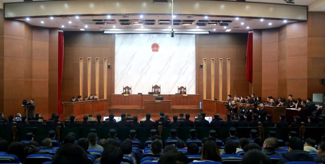 法院依法分别对杭州虞关荣等66人黑社会性质组织案进行一审公开宣判