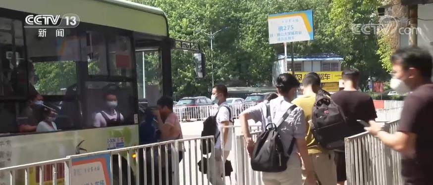 广州、佛山两地转入疫情常态化防控 跨市公交全面康复通行