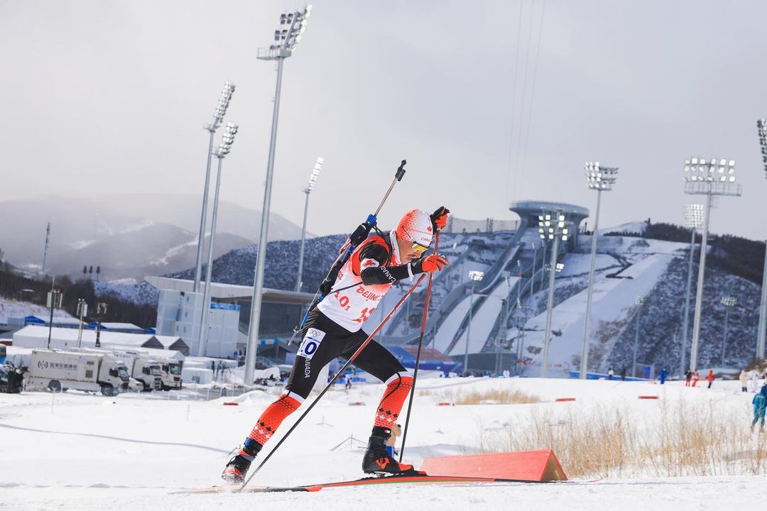 加拿大运动员晒“雪满意”下竞赛画面 慨叹：冬奥之旅太棒了！
