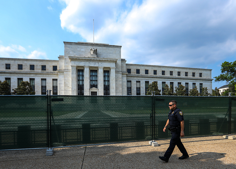 美联储紧迫借款飙升至新纪录 超越2008年金融危机时期