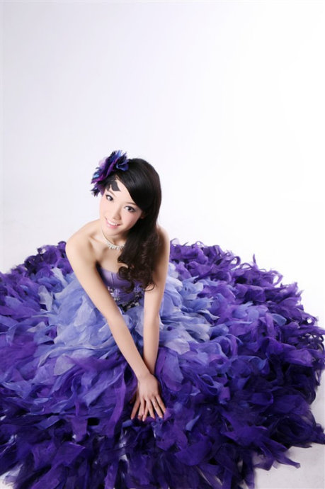 邓雯心三栖发展自爆:范冰冰是学习榜样(图)