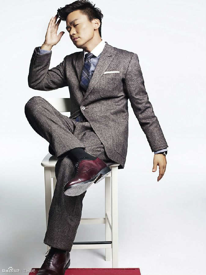 王宝强超酷写真曝光 完全就是个大牌