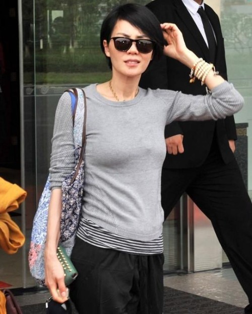 王菲露八字奶 国内明星无妆街拍都什么样