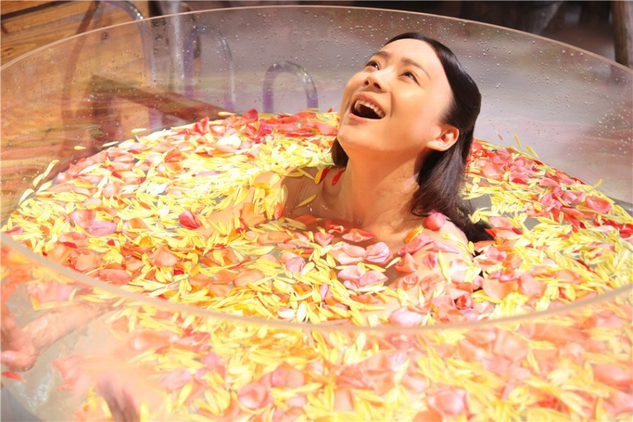 袁姗姗《宫锁连城》泡澡"像番茄蛋花汤"