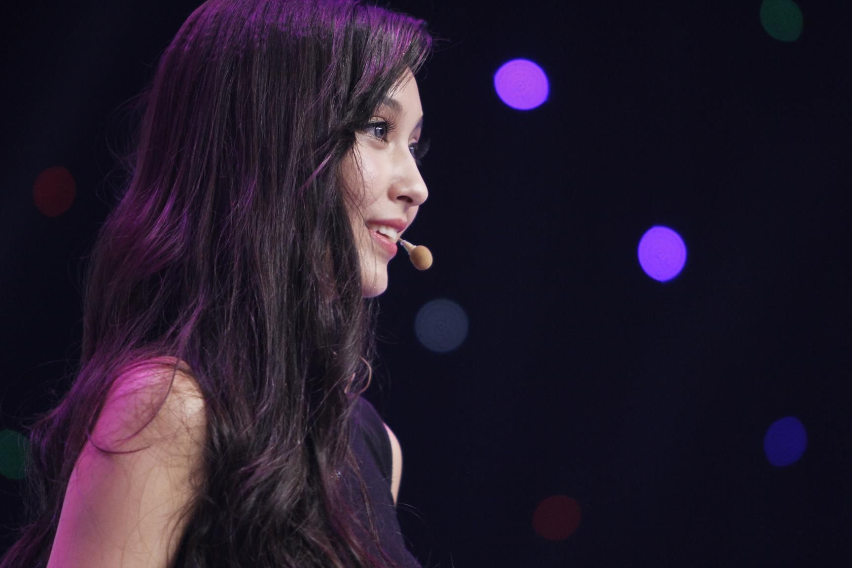 绝美维吾尔族校花走红