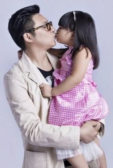 王岳伦与王诗龄.(资料图)