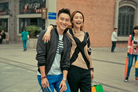 张俪王阳明情侣照温馨甜蜜 网友高呼在一起(图)