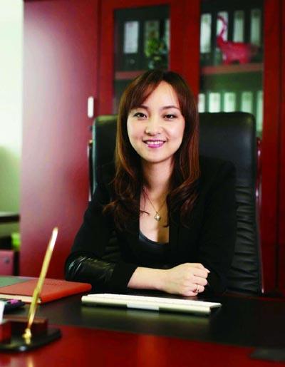 上海跑路美女老总被控集资诈骗 庭审为恋人开脱