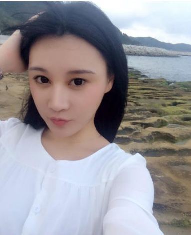 北师大校花樊玲与陈冠希合影照曝光 樊玲身份背景私照大揭秘