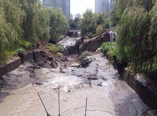 杭州地铁四号线突发渗水事故