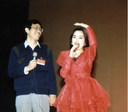 杨钰莹与吴颂今:美女杨钰莹的干爹是著名音乐家吴颂今.