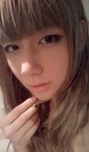 近日网络上曝出了一组清华大学校草李润东的生活照,据称他身高187厘米