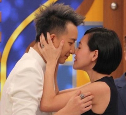 冯绍峰赵又廷吴奇隆 被小s吃豆腐的帅哥男星