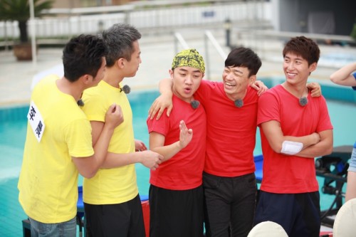 中国版《running man》首播看点揭秘:邓超王祖蓝水上"轻功"pk