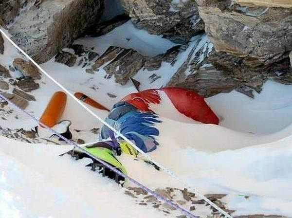 【秘闻】实拍珠峰上的尸体,看完胆战心惊!胆小勿进!