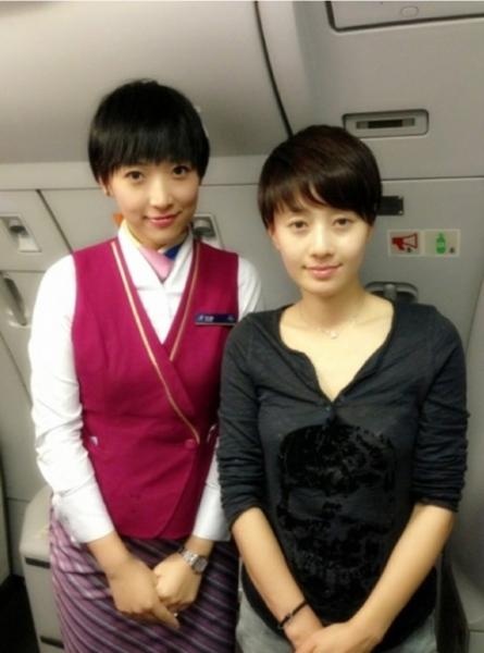 空姐曝光与明星合照:汪涵随和古天乐拥女入怀