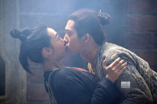 《捉妖记》新剧照井柏然吻上白百何 男方:不小心