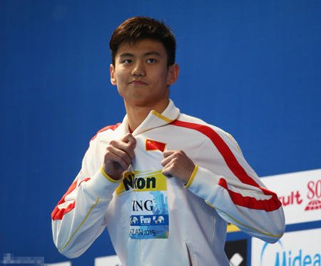 宁泽涛100米自由泳夺冠:明明可以靠颜值 却拼实力