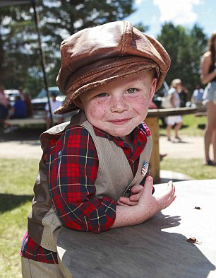 美最年轻市长仅3岁 全市仅有22人