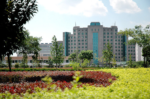 杭州某高校大学生猝死寝室 随身物品发现心脏病药