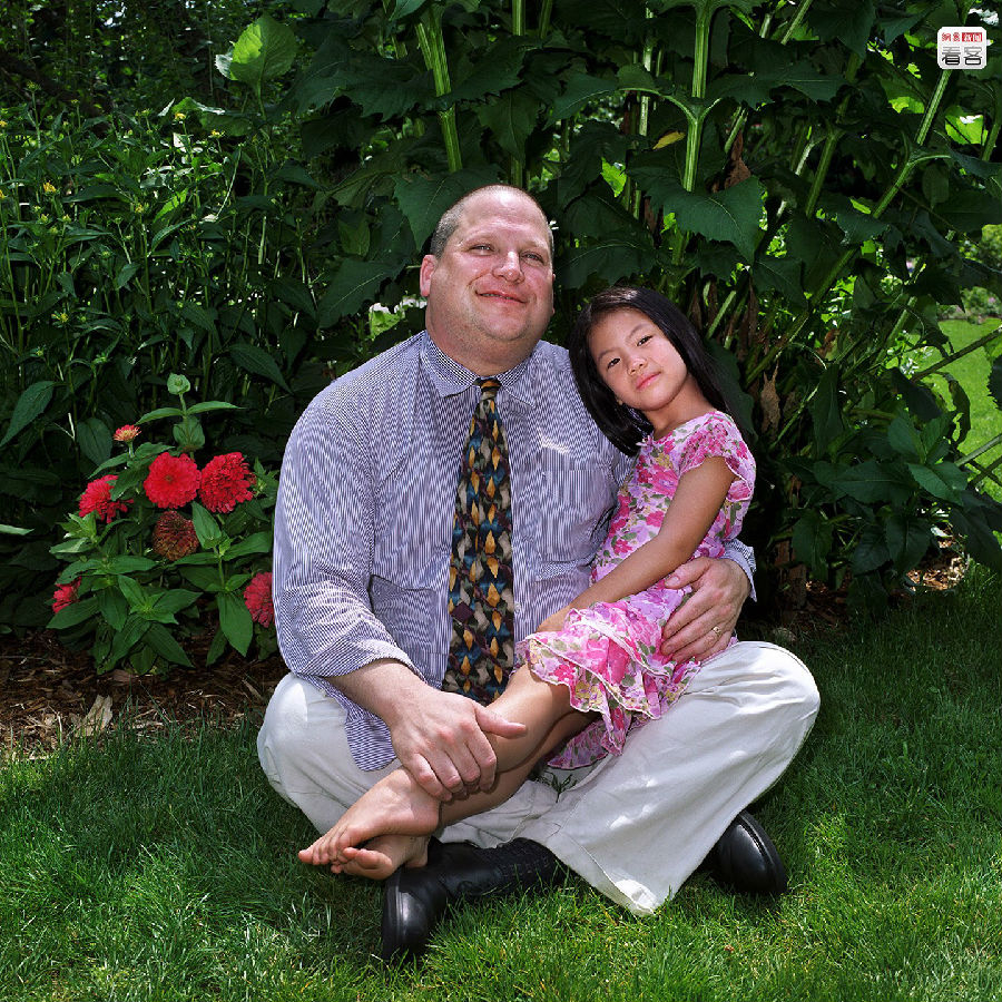 25组领养中国儿童的美国爸爸与女儿的合影