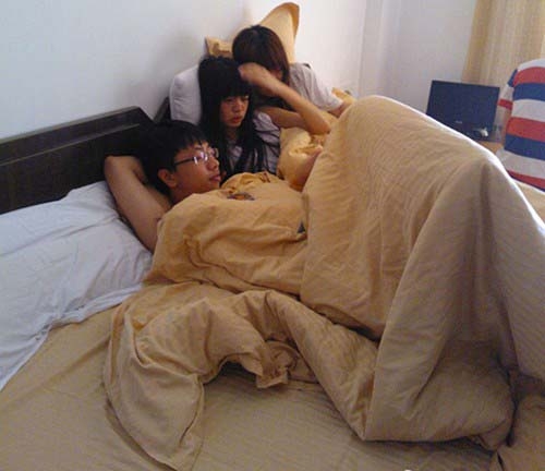 荒谬!东莞工人现"一夫多妻" 女工争相"养"男友