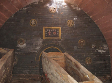 盗墓前吸毒"壮胆" 湖南六瘾君子组团盗古墓