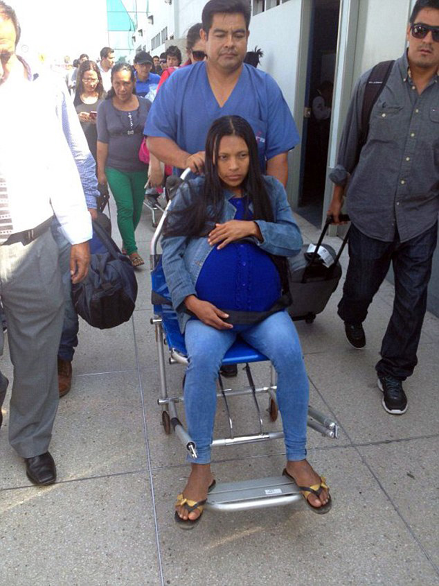 秘鲁女孩患怪病 腹部肿大如身怀六甲