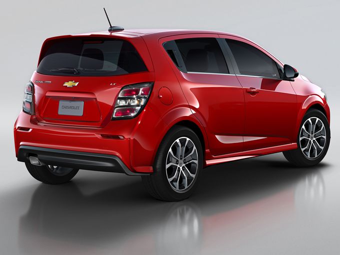 2017款雪佛兰sonic掀背车/轿车发布 外观调整