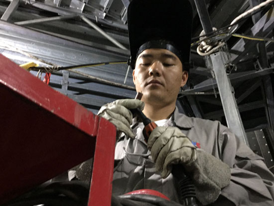 张冬伟:沪东中华造船集团焊工"中国社会需要工匠精神"